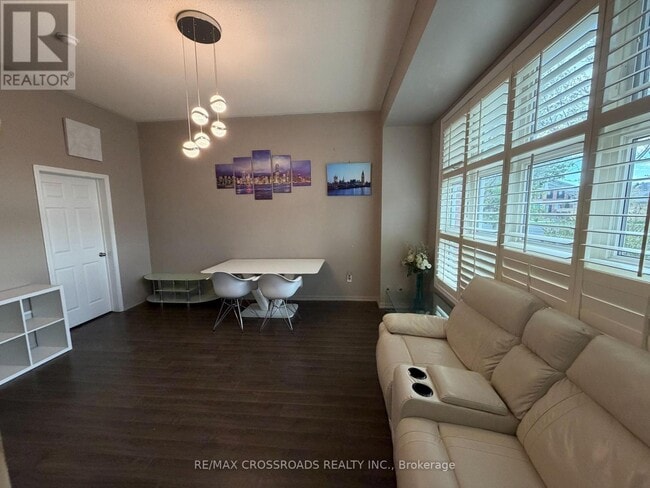 Photo - 2707 Bur Oak Ave