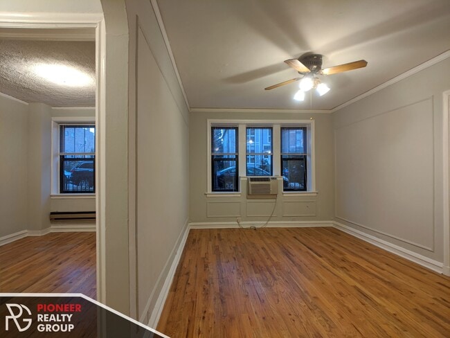 Photo - 832 W Wolfram St Unit 837-101