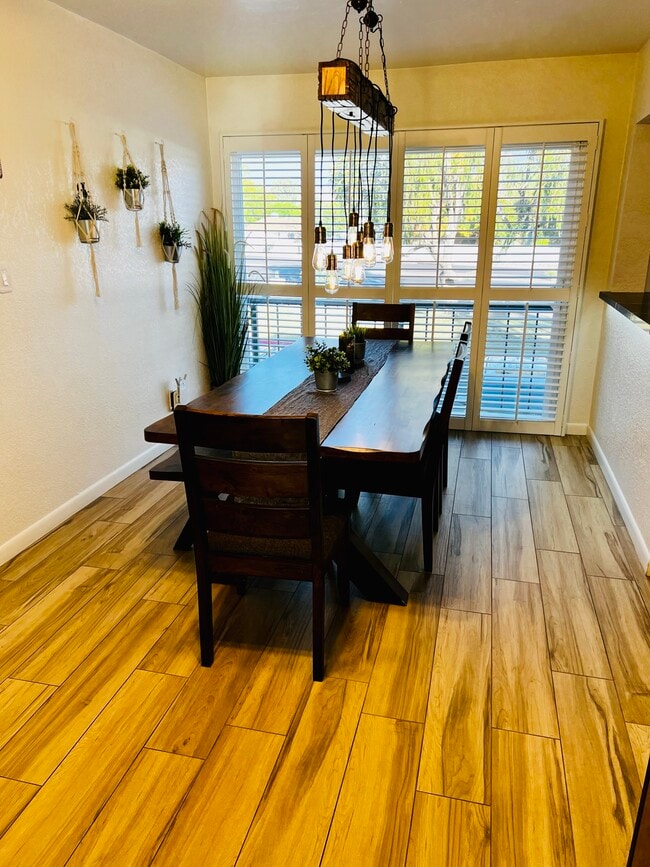 Dining Room - 4201 E Camelback Rd Condo Unit 106
