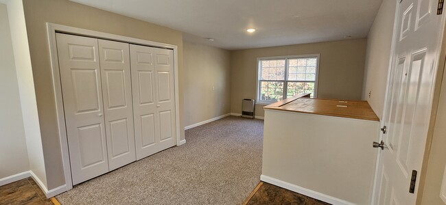 Living Room - 192 Greystone Dr Unit 192-203