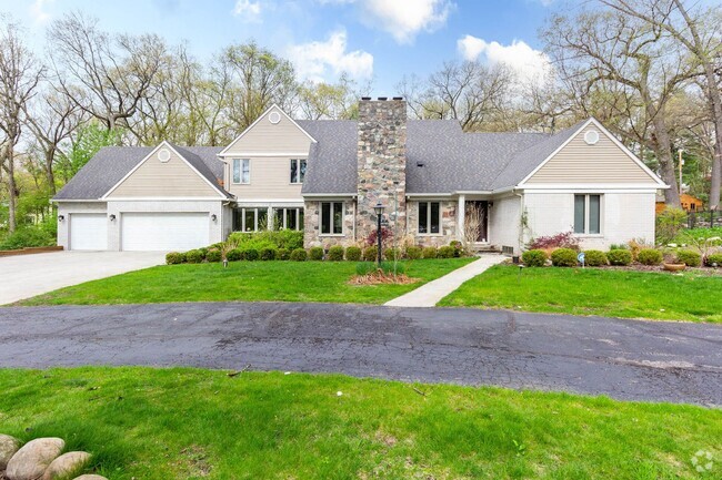 Building Photo - 30705 Woodside Dr Rental