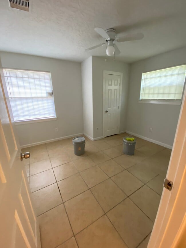 Photo - 10843 Fairland Dr