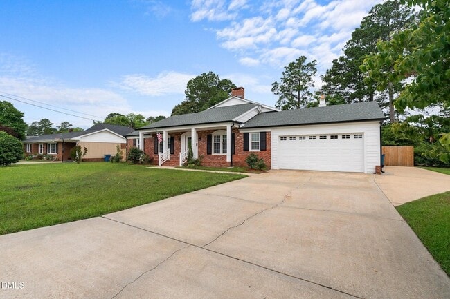 1505 Fairview St