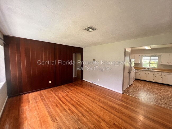 Photo - 1261 Richmond Rd