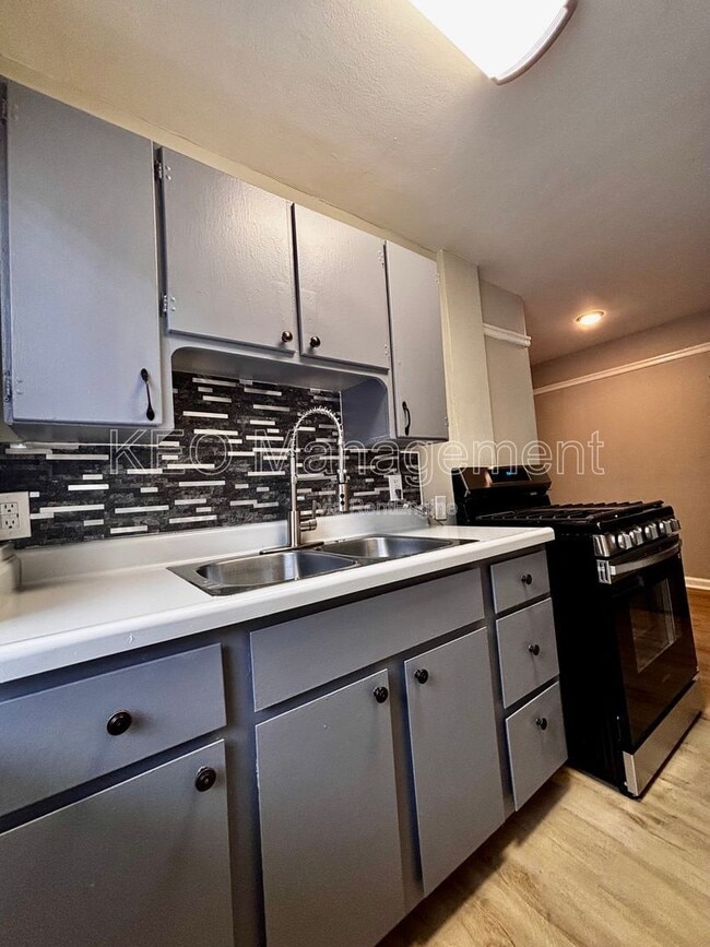 Photo - 225 E Xenia Dr Unidad B