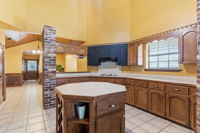 Photo - 104 Tallowood Cir