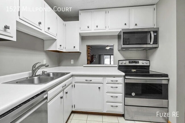 Photo - 1527 Millpond Ct