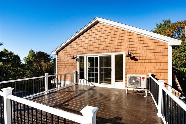 Photo - 61 Cortland Dr