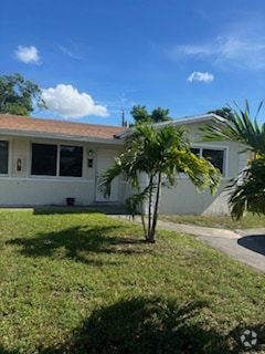 Building Photo - 5704 NW 14th St Rental