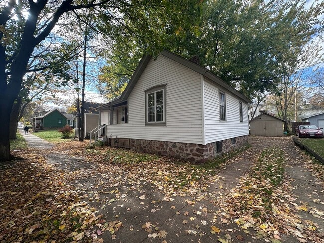 Photo - 120 N 4th Ave