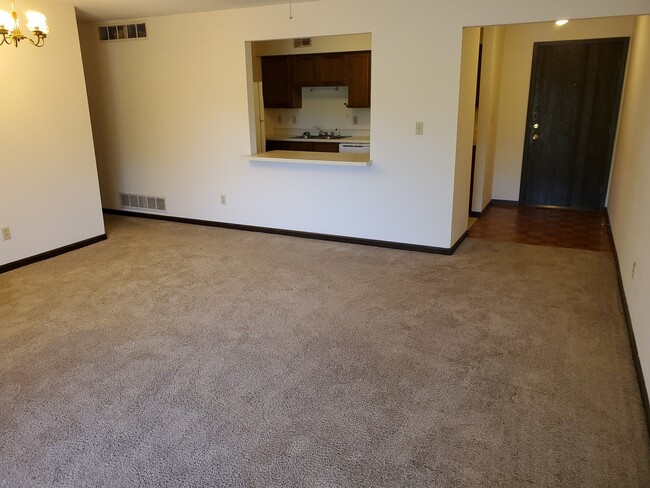 Photo - Smithton Condo near Broadway/Hwy 63, new paint and carpet, w/d included, top level
