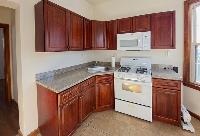 Photo - 980-982-982 Avenue C Unit 1