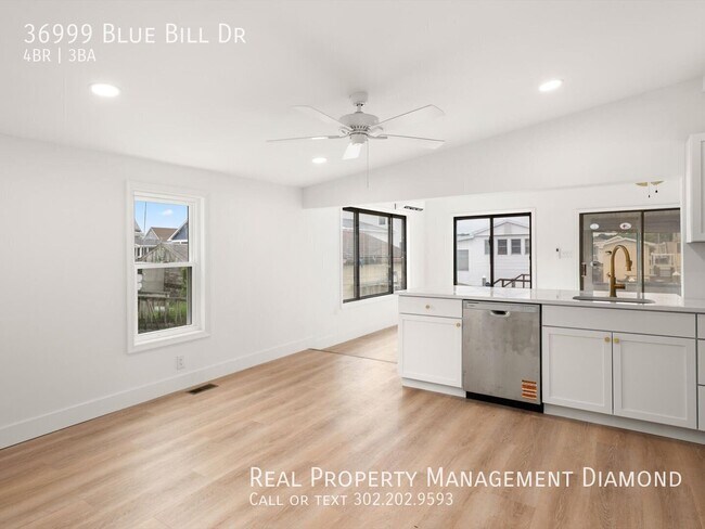 Photo - 36999 Blue Bill Dr