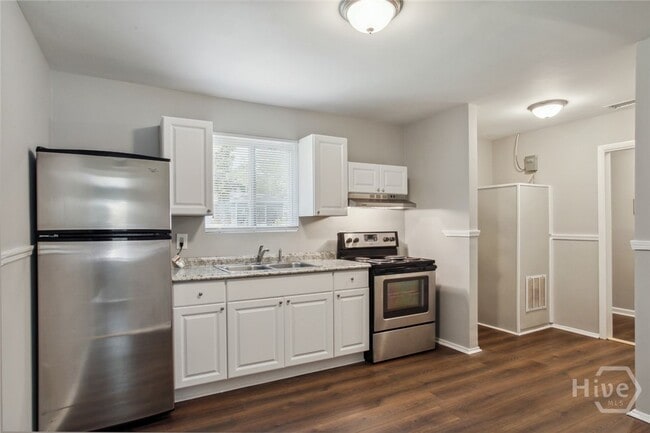 Photo - 1919 E 56th St