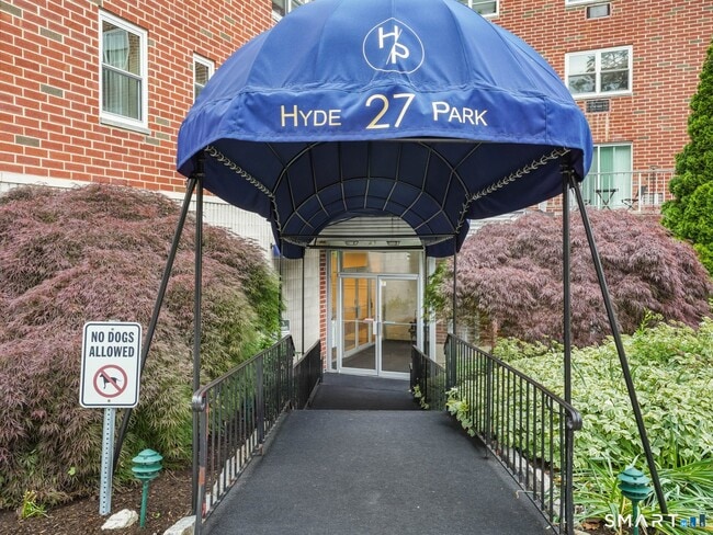 Photo - 27 Northill St Unit 2J