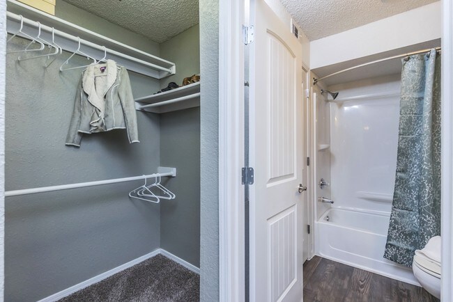 Charleston Crossing Apartments