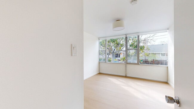 Photo - 1507 Carol Ave Unidad 102