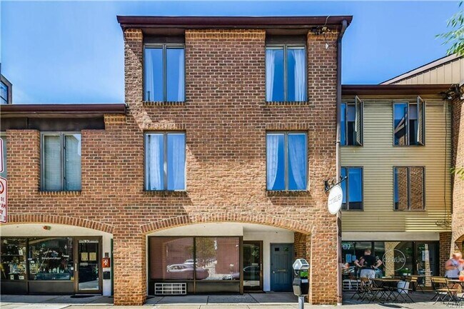 Building Photo - Beautiful Historic Bethlehem Condo for Rent!