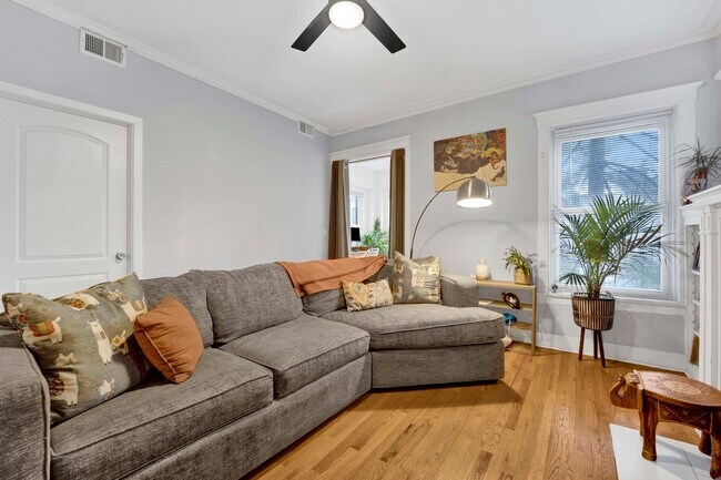 Photo - 3226 W Potomac Ave Unidad 1F