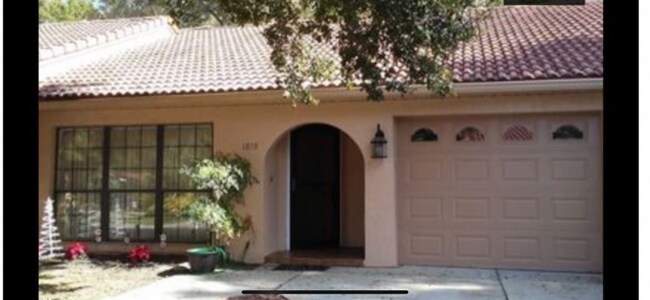 1918 SW 34th Ct
