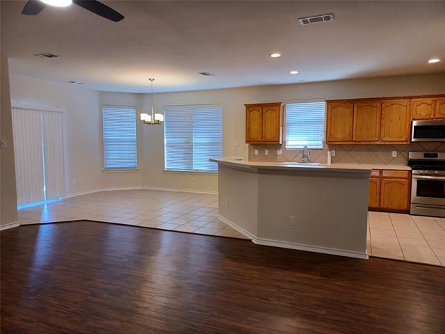 Photo - 705 Crownpoint Ln