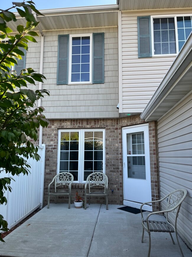 Photo - 1585 Serenity Ln