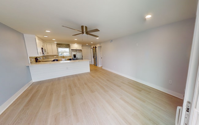 Photo - 2 bed/ 2bath Waterfront Property