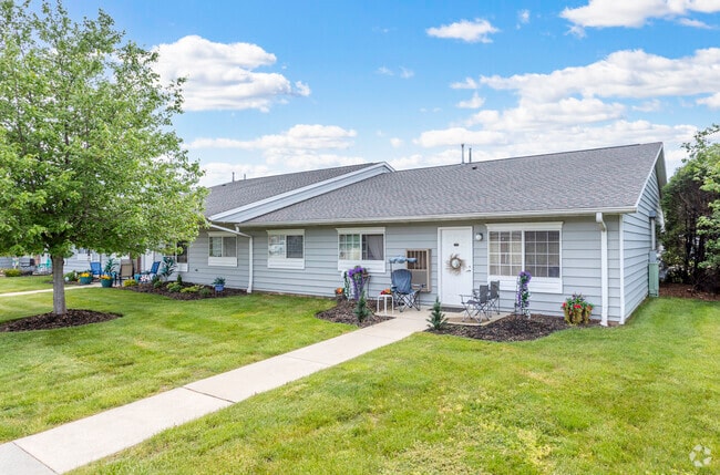 Tamarac Apartments - Tamarac Apartments