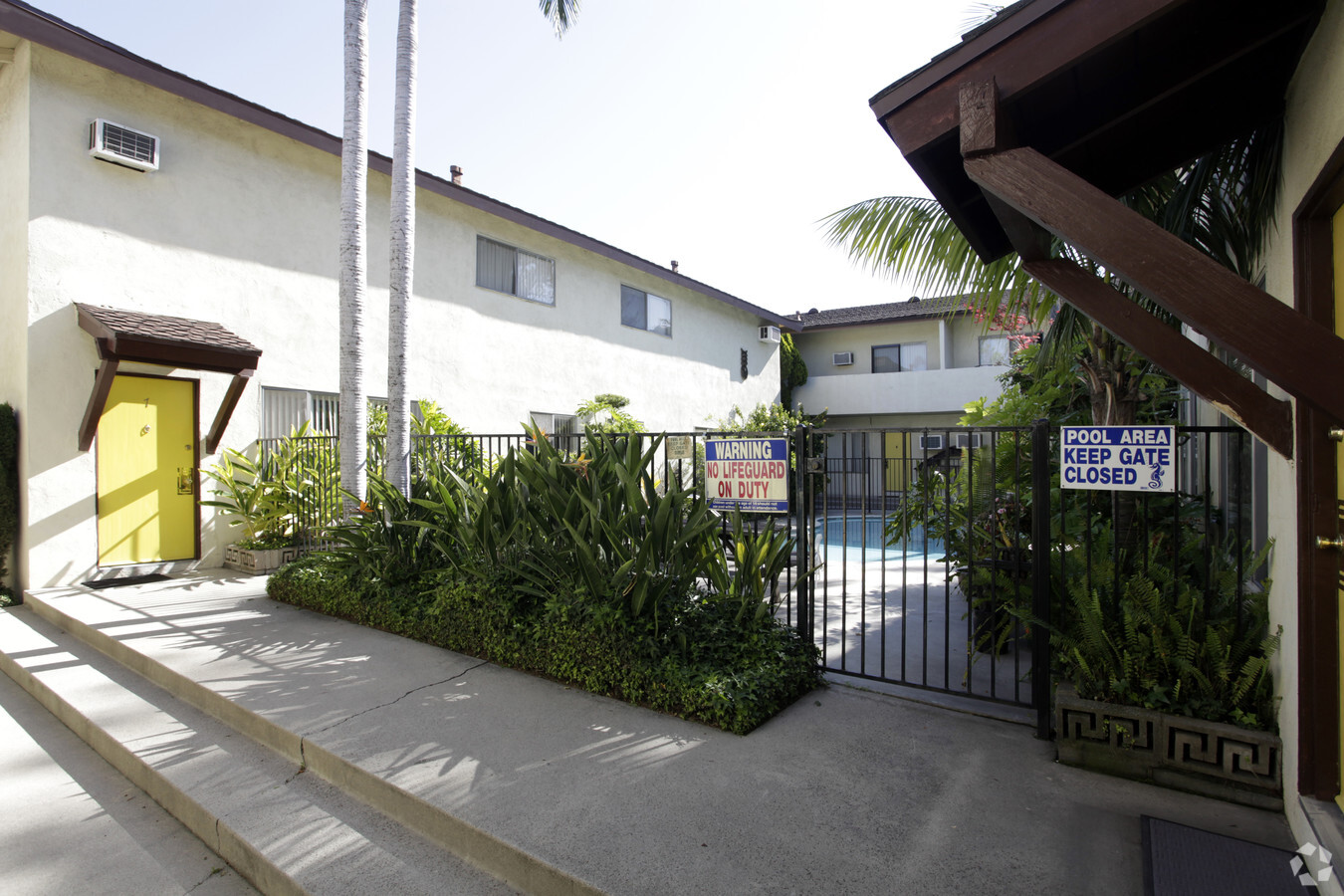 Golden Tiki Apartments - Golden Tiki Apartments