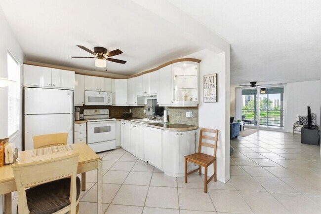 Photo - 1024 SE 5th Ave Unidad 202