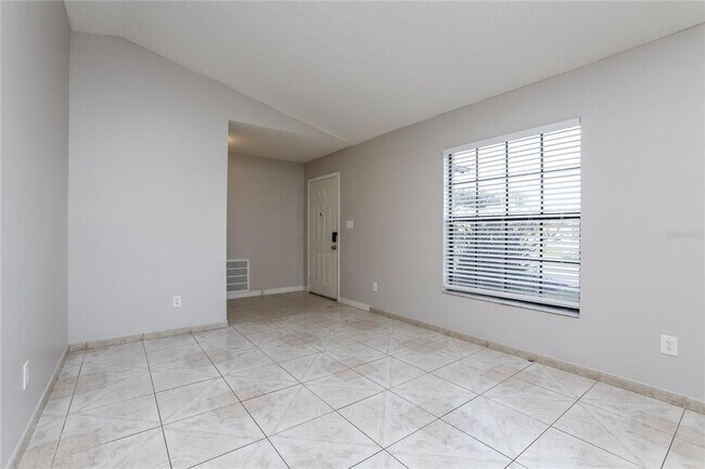 Photo - 3321 Knightsbridge Rd