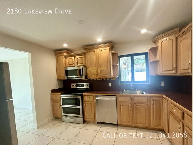 Photo - 2180 Lakeview Dr