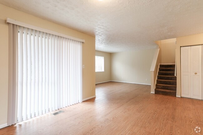 3 Bed/ 1.5 Bath Townhome - Robin Springs Apartments