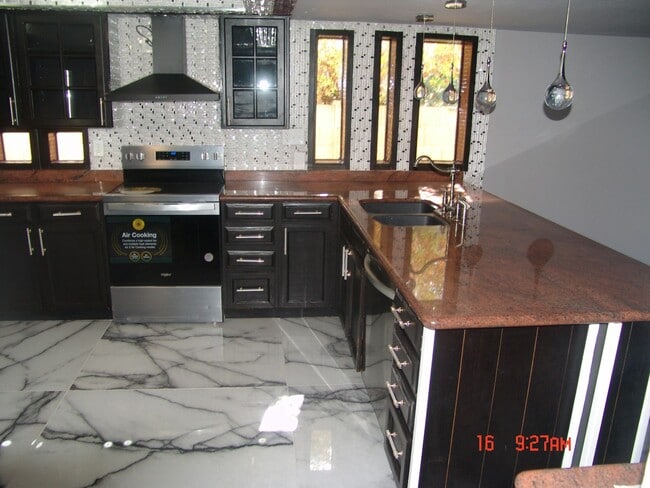 Photo - 931 E Morningstar Ln