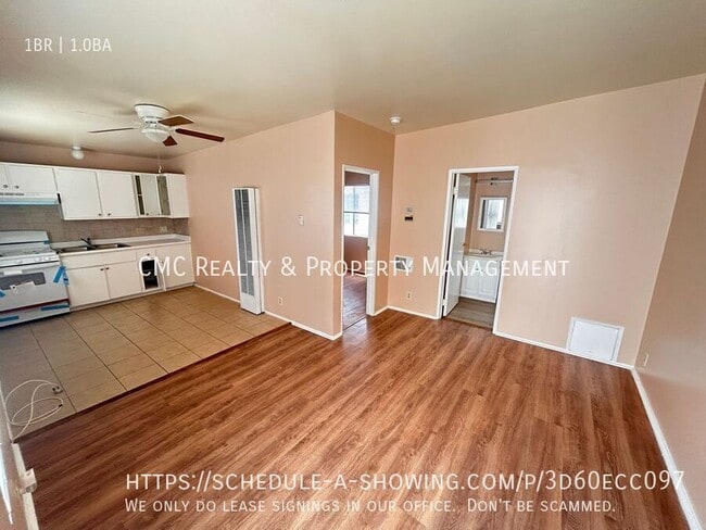 Building Photo - 1700 Hill St Unit 5