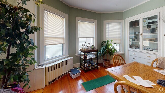 Building Photo - 96 Columbia St Unit 2 Rental