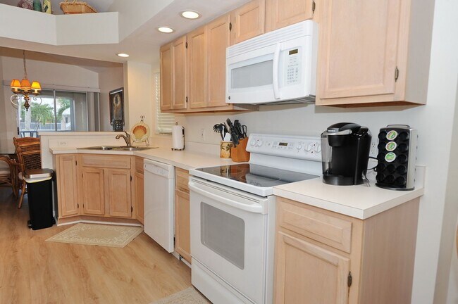 Photo - OFF-SEASON 2024 : 2 Bedroom 2 Bath Furnish...