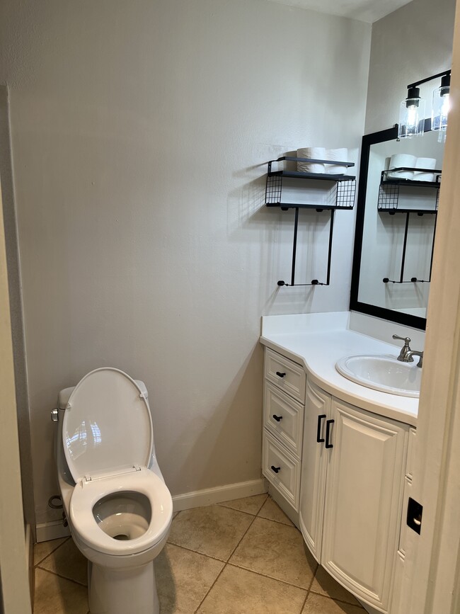Baño - 8620 Via Mallorca Unidad B