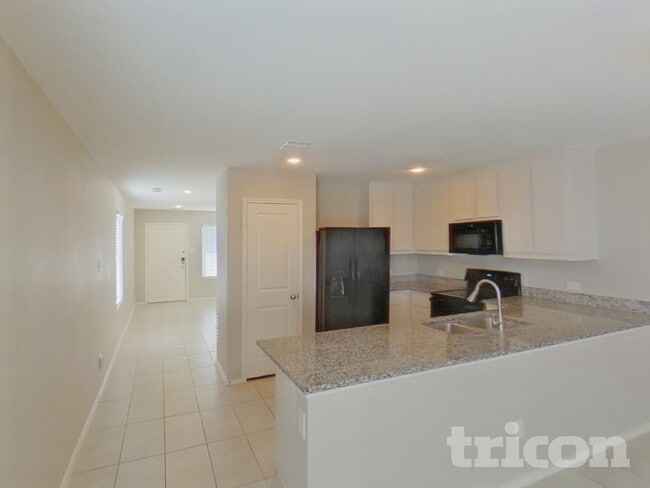 Photo - 112 Cornstalk Ln