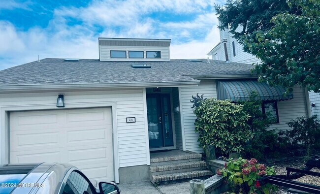 Photo - 48 Island Dr
