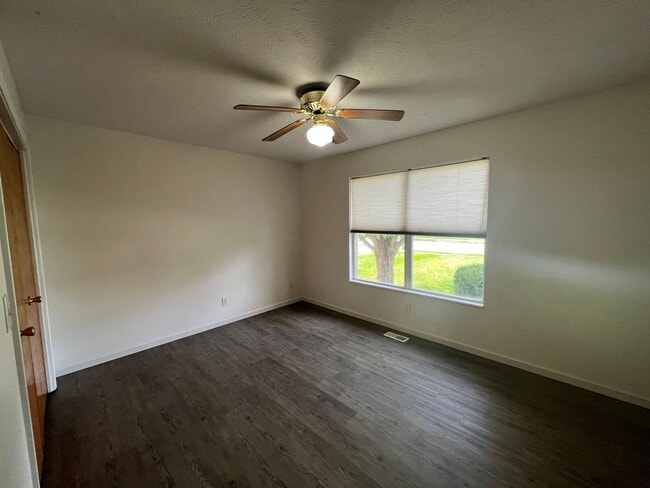 Photo - DEERFIELD SUBDIVISION MOVE IN READY! 3 Bed...