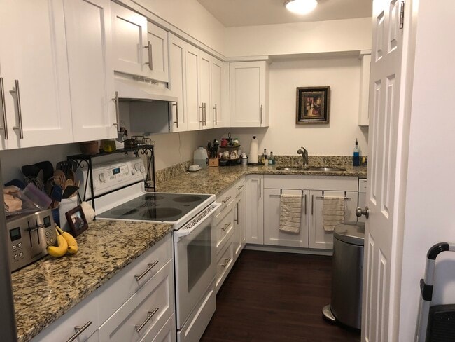 Building Photo - 3838 E Sunnydale Ln Unit 3836