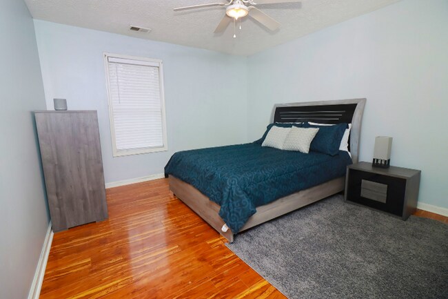 Photo - 1784 Clayhill Pointe SW