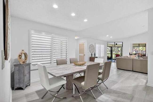 Photo - 15314 Strathearn Dr Unit 11603