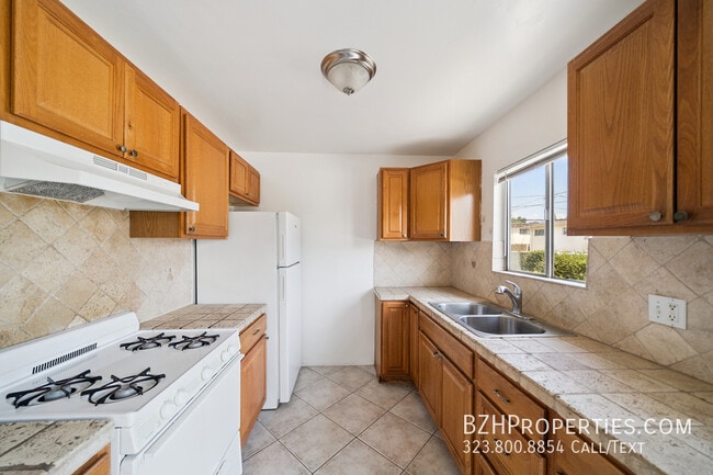 Photo - 1220 N Ogden Dr Unit 18