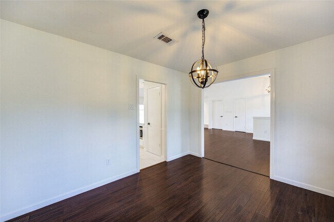 Photo - 5930 Miller Valley Dr