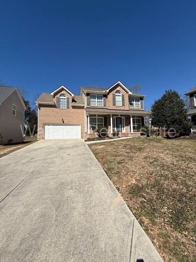 LOCATED IN HALLS BEAUTIFUL 2 STORY HOME WI... - LOCATED IN HALLS BEAUTIFUL 2 STORY HOME WI...