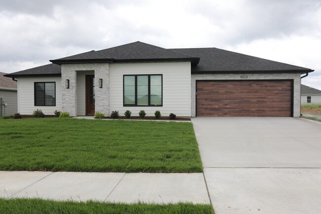 Building Photo - 4613 Chambers Bay Dr