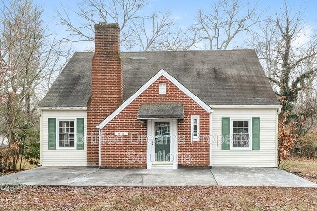 Building Photo - 1252 Brookwood Dr