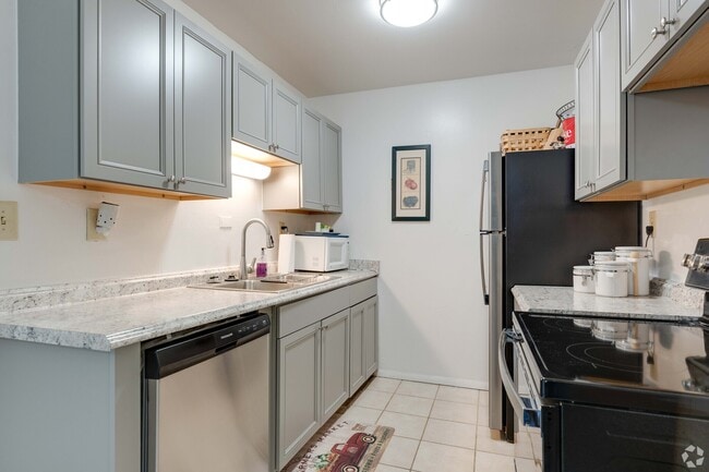 Sun Bay Apartments